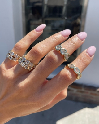 Handgemaakte zilveren drievoudige smaragd ring met AAA Zircon Stone en 14K Gold Bezel Setting