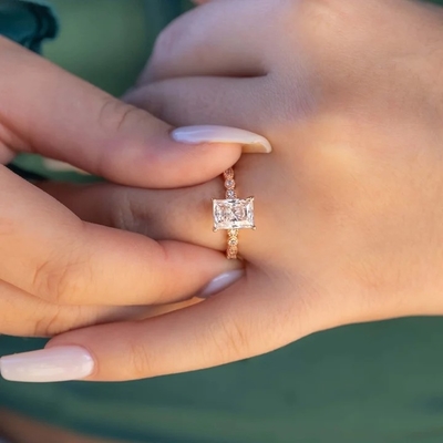 Vintage handgemaakte 18K goud baguette gesneden steen verlovingsring Vintage stijl voor vrouwen