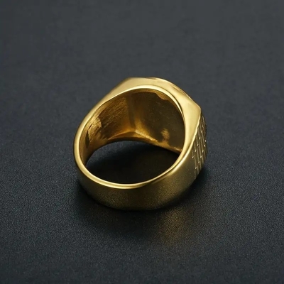Kroon 18K Goud geplatte Ring Vierkante Unisex Hand Wit Kristal Koppel Ring