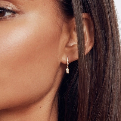 Goud geplatte 925 Sterling zilveren earrings voor verlovingsdag.