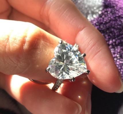 Micro Insert Inlay Technology Hart gesneden CZ Stone 925 Sterling zilver verlovingsringen
