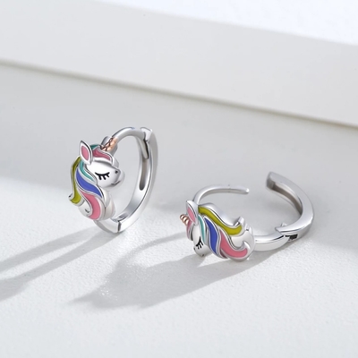 Rhodium bekleed eenhoorn kleurrijke glazuur Huggies oorbellen voor tieners Mode sieraden
