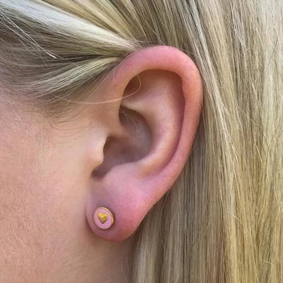 925 Sterling Zilveren 8mm Hartvormige Oorknopjes met Roze Emaille