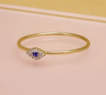Classic Style Mini Pave Ring met Diamanten Oog en Blauwe Saffira in 925 Sterling Zilver