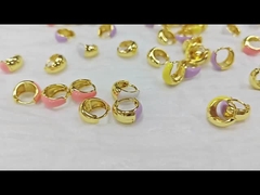 Persoonlijke dames fijne sieraden 18K goud dikke koepel glazuur kleine Huggie oorbellen